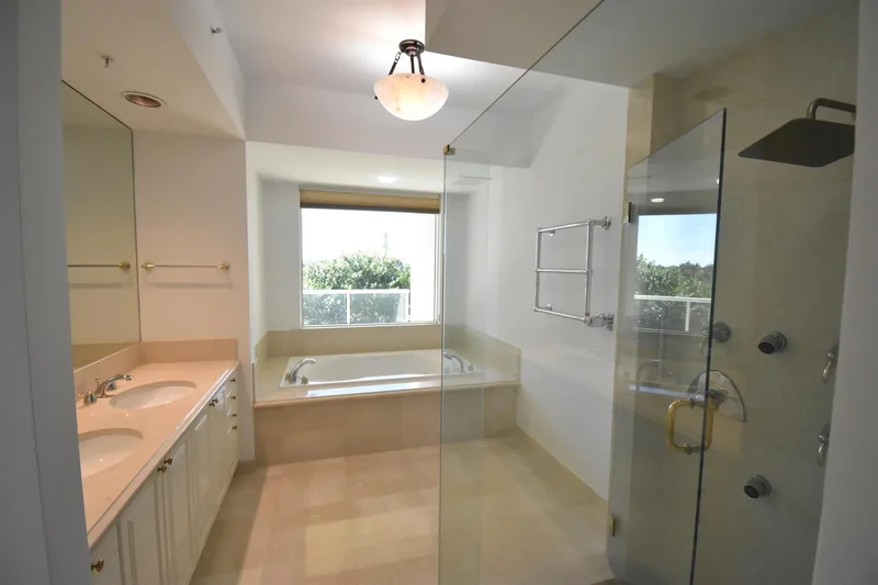 1063 Hillsboro Mile 301, Hillsboro Beach, Florida, United States. - Photo 36