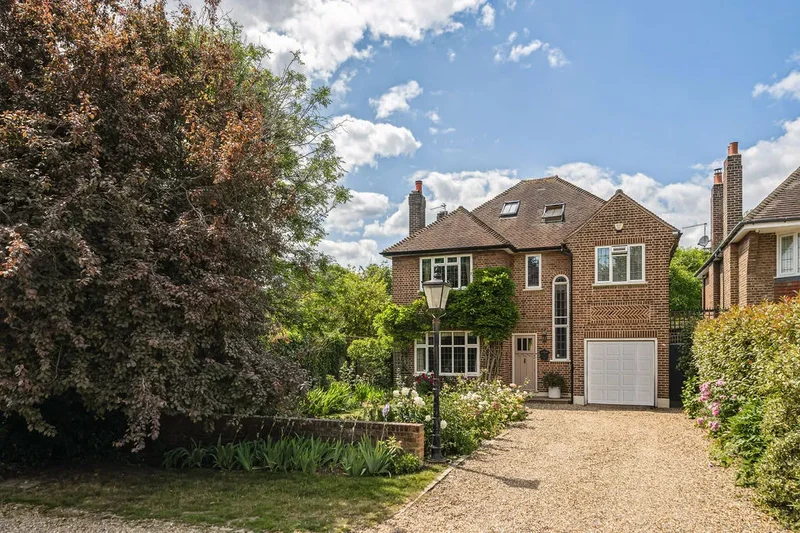 Parkgate, Blackheath Cator Estate, London, England, United Kingdom. - Photo 12