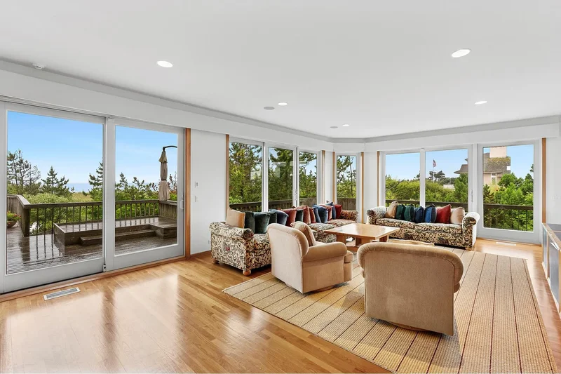 63 Dune Rd, Westhampton Beach, New York, United States. - Photo 19