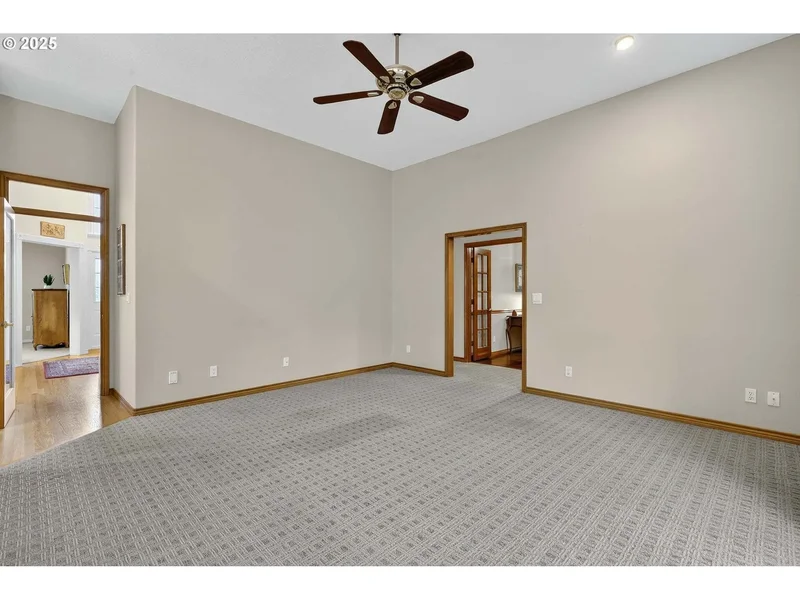 14341 SE Terrace Dr, Clackamas, OR 97015, Clackamas, Oregon, United States. - Photo 23