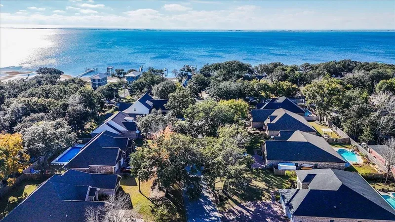1438 E Shores Boulevard, Gulf Breeze, FL 32563, Gulf Breeze, Florida, United States. - Photo 44