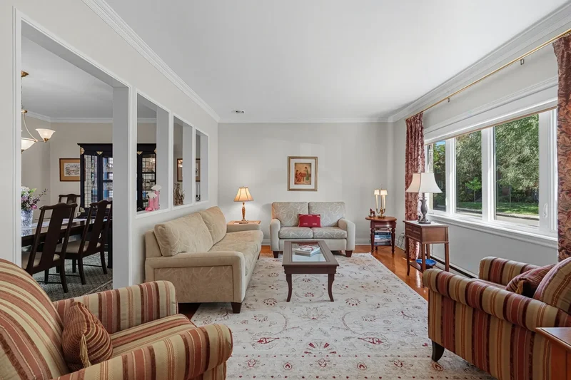 19 Av. Lazard, Mount Royal, Quebec, Canada. - Photo 15