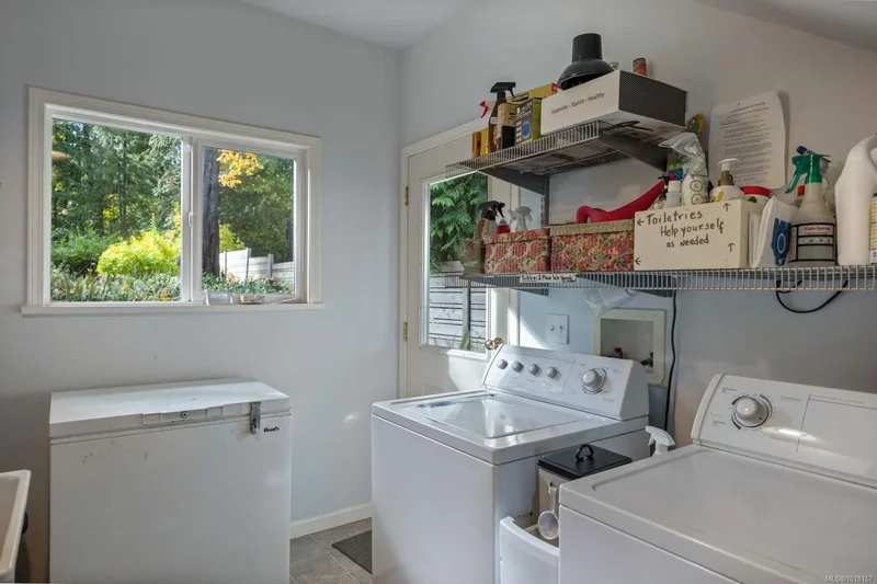 3495 Harwood Rd, Hornby Island, British Columbia, Canada. - Photo 36