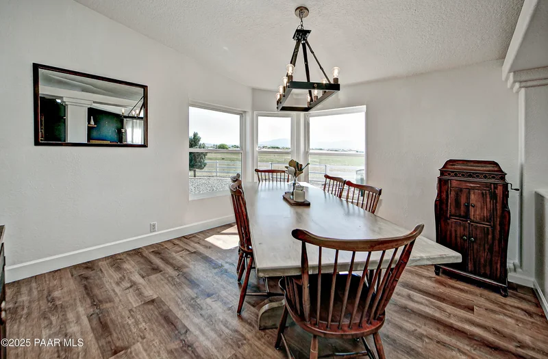 10450 N Poquito Valley Road, Prescott Valley, Arizona, United States. - Photo 5