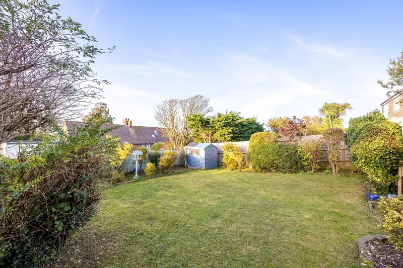 29 Cuckmere Way, Brighton, BN1 8GA, Brighton and Hove, England, United Kingdom. - Photo 12