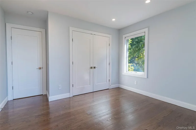 15 Grenfell Drive, Great Neck, NY, 11020, USA, Great Neck, New York, United States. - Photo 12