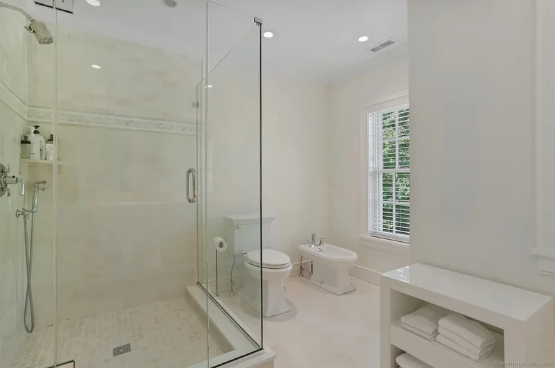 944 Pequot Avenue, Fairfield, CT, 06890, USA, Fairfield, Connecticut, United States. - Photo 8