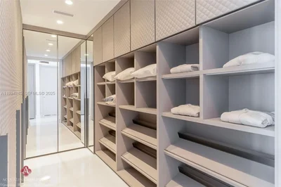 Thumbnail 28