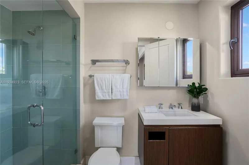 288 S Coconut Ln, Miami Beach, Florida, United States. - Photo 44