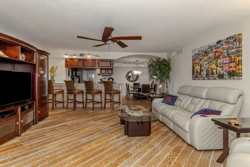 1150 Tarpon Center Drive , 608 (6-H), Venice, FL 34285, Venice, Florida, United States. - Photo 4
