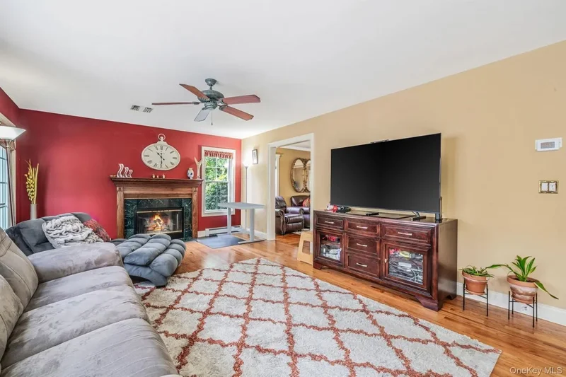 36 Vanderbilt Avenue, Saint James, NY, 11780, USA, Saint James, New York, United States. - Photo 22