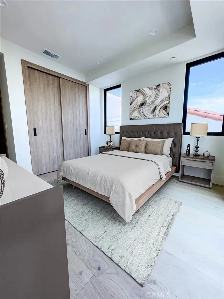 404 16th Street, Manhattan Beach, California, United States. - Photo 14