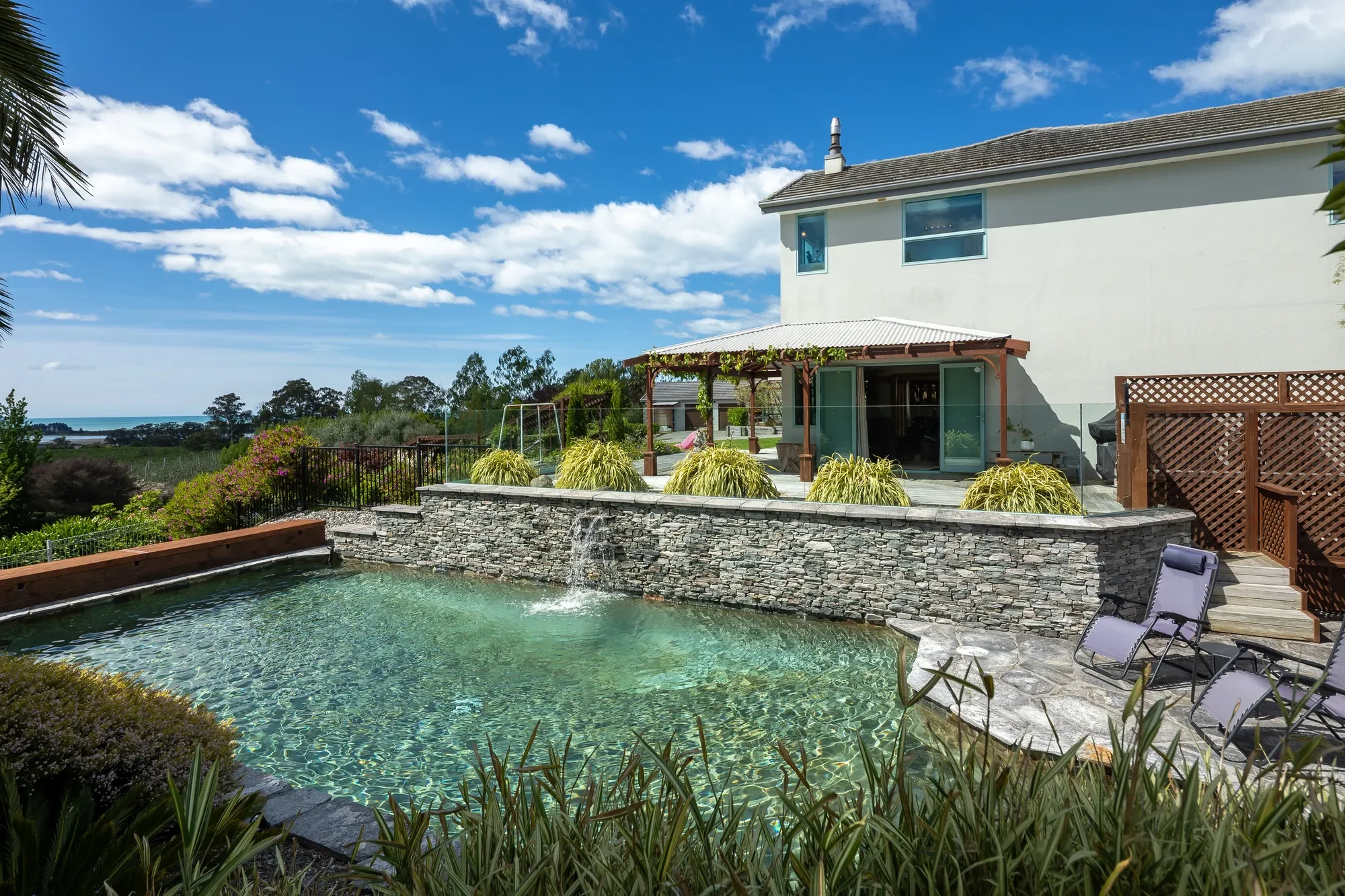 Exterior photo 9