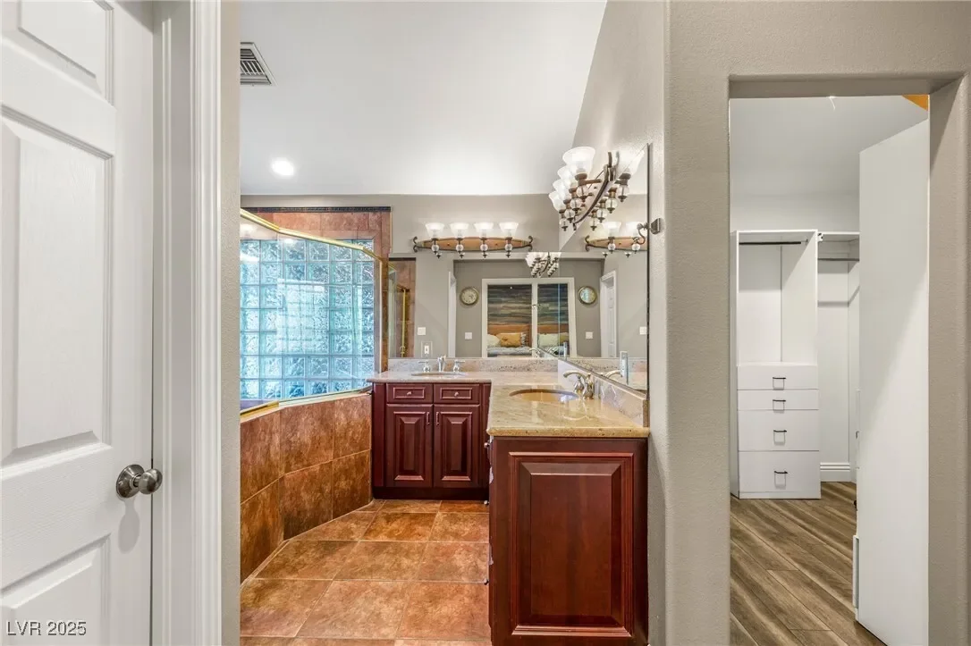 8275 W Craig Road, Las Vegas, Nevada, United States. - Photo 24