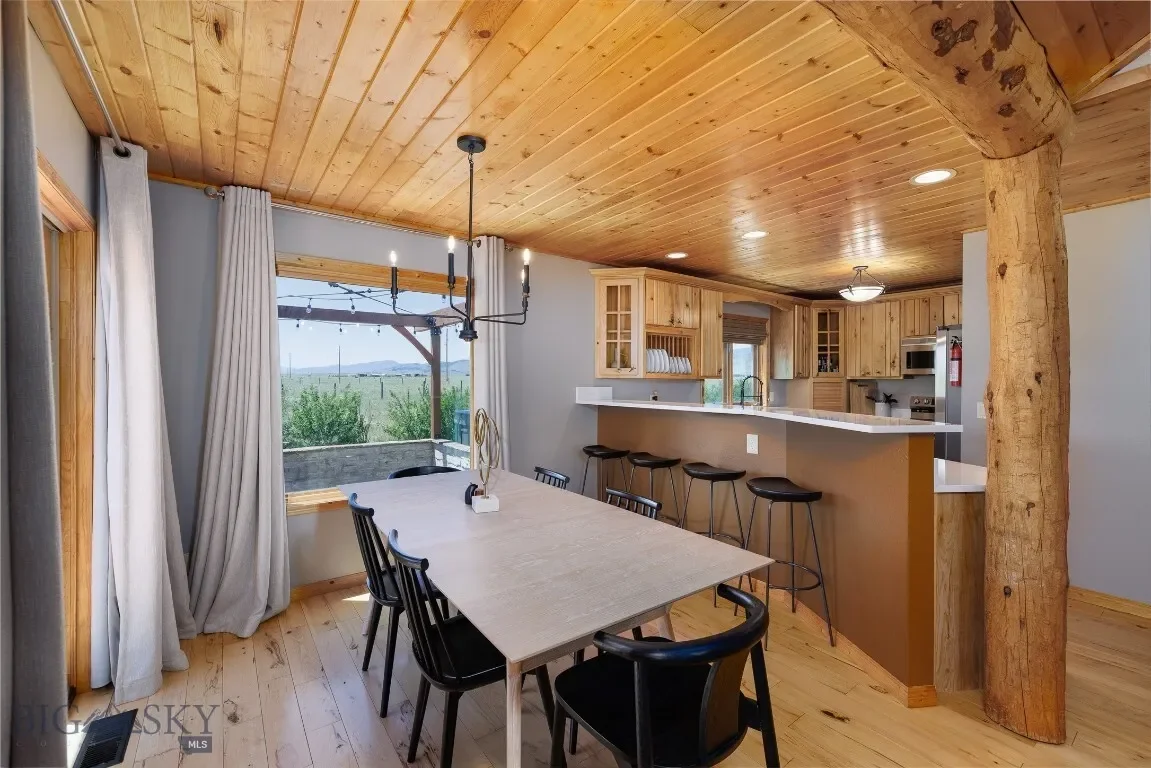 138 Inverness, Livingston, Montana, United States. - Photo 14