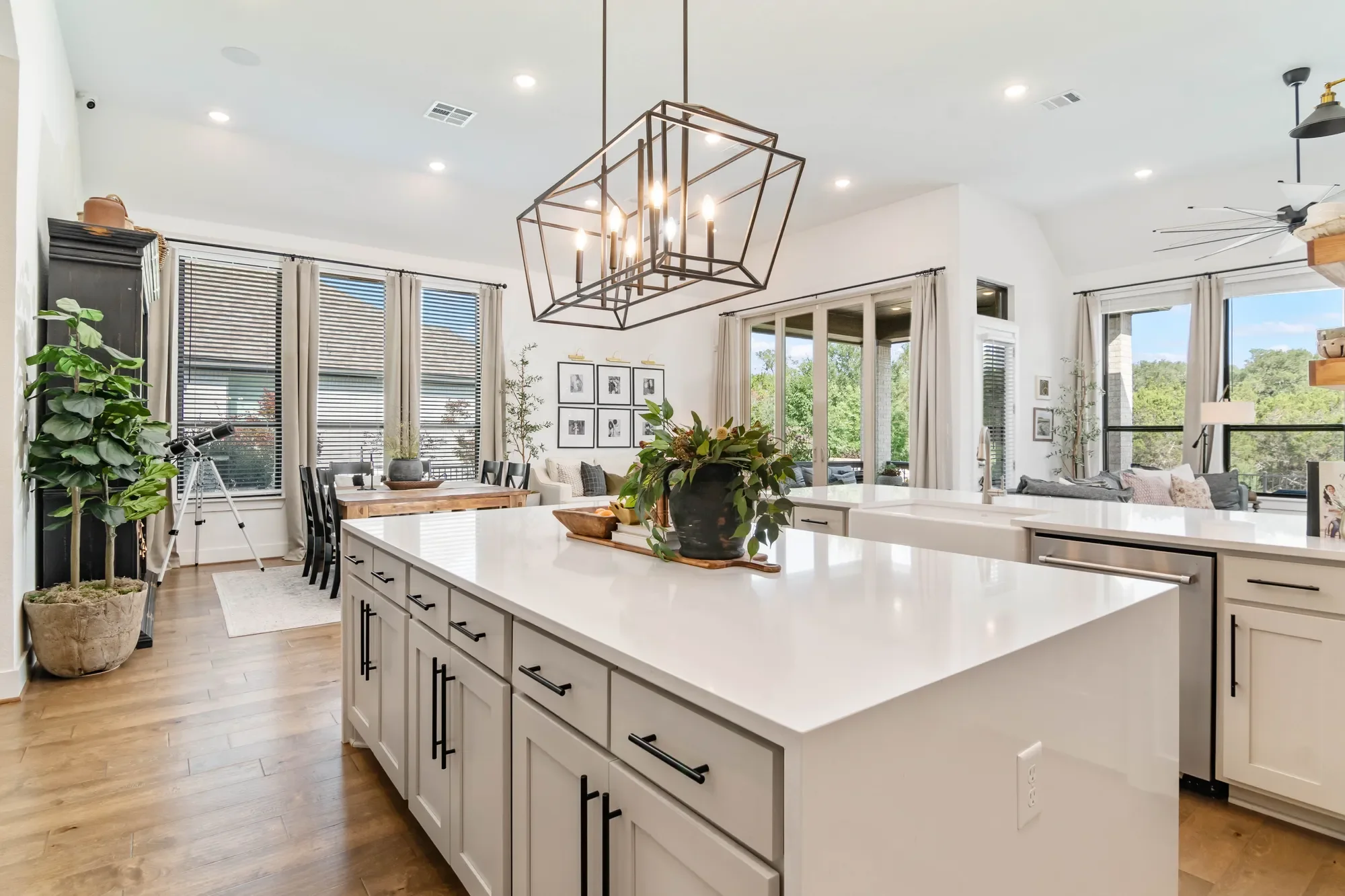 7054 Cantera Manor , San Antonio, TX 78256, San Antonio, Texas, United States. - Photo 28