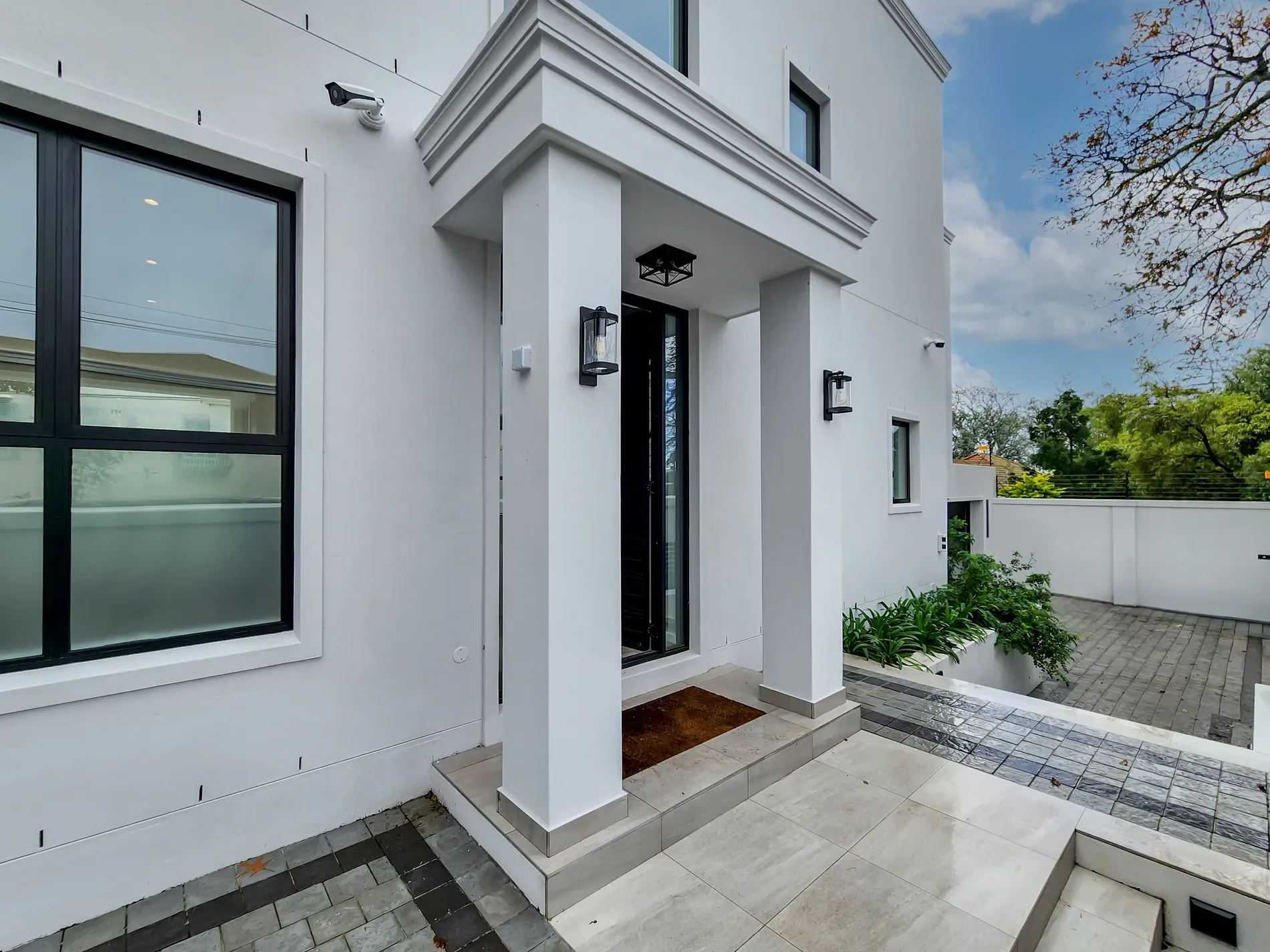 Exterior photo 10