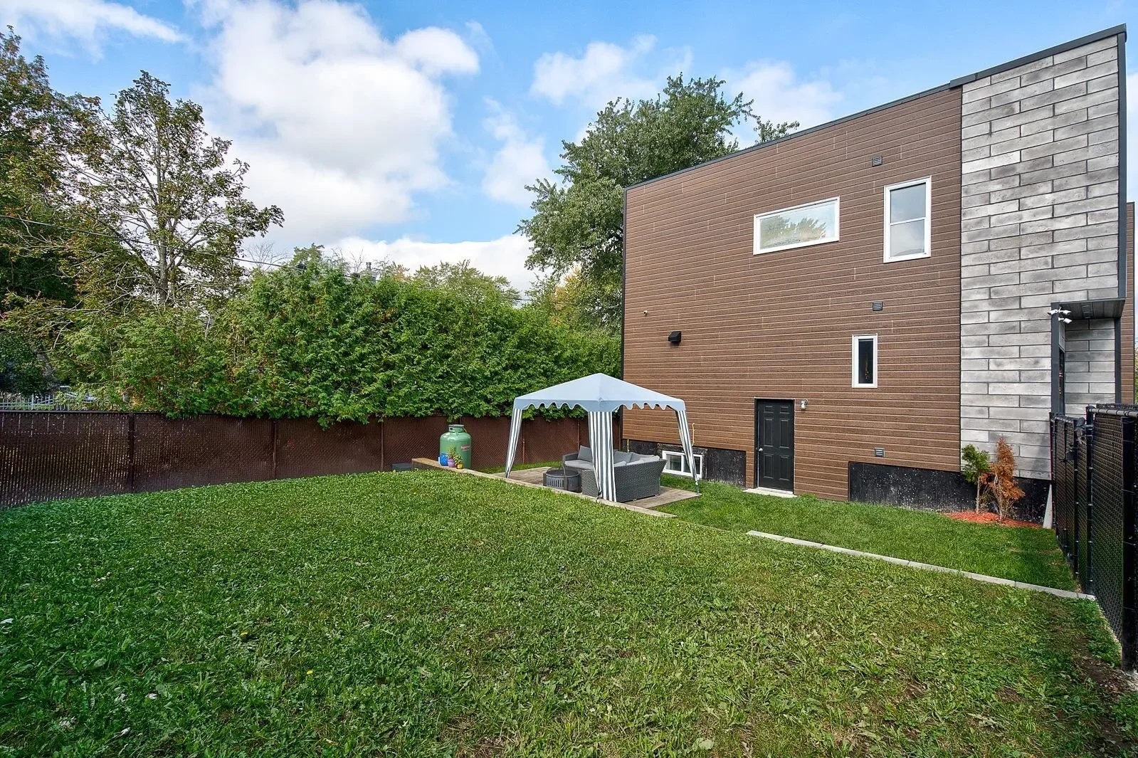 Gallery photo 11