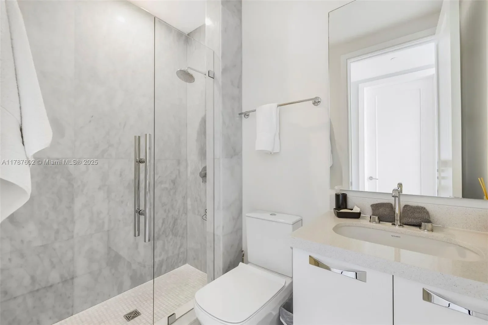 718 Valencia Ave 206, Coral Gables, Florida, United States. - Photo 27