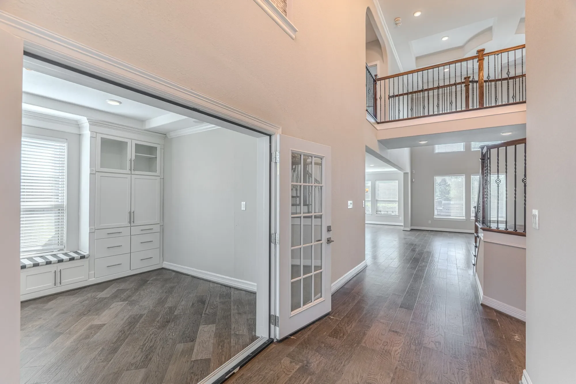 6 Winter Thicket Place, The Woodlands, TX 77375, Spring, Texas, United States. - Photo 2