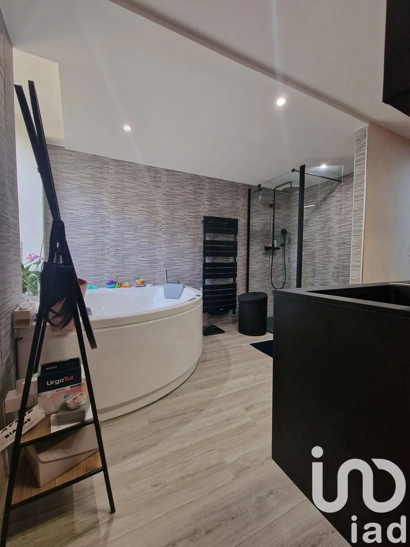 Gallery photo 3
