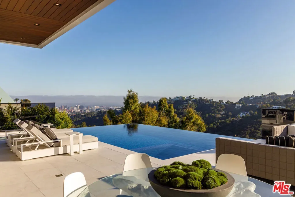 1475 Bel Air Road, Los Angeles, California, United States. - Photo 24