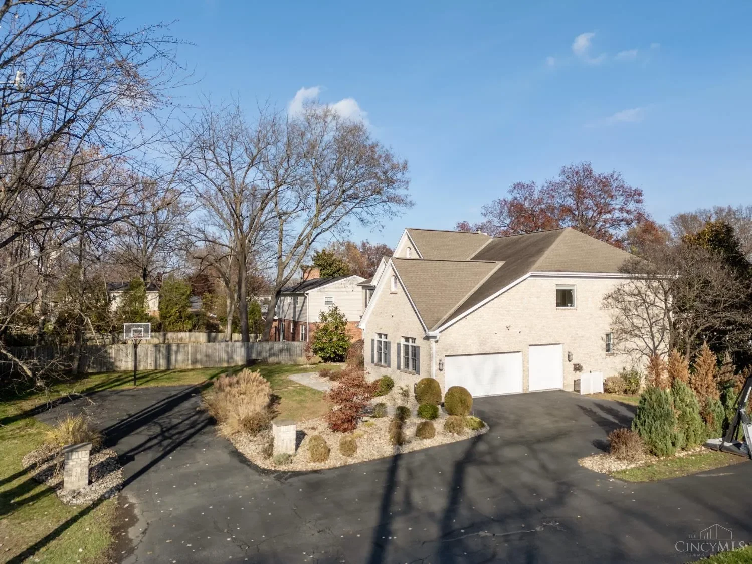 5760 Kugler Mill Road, Sycamore Twp, OH 45236, Cincinnati, Ohio, United States. - Photo 17