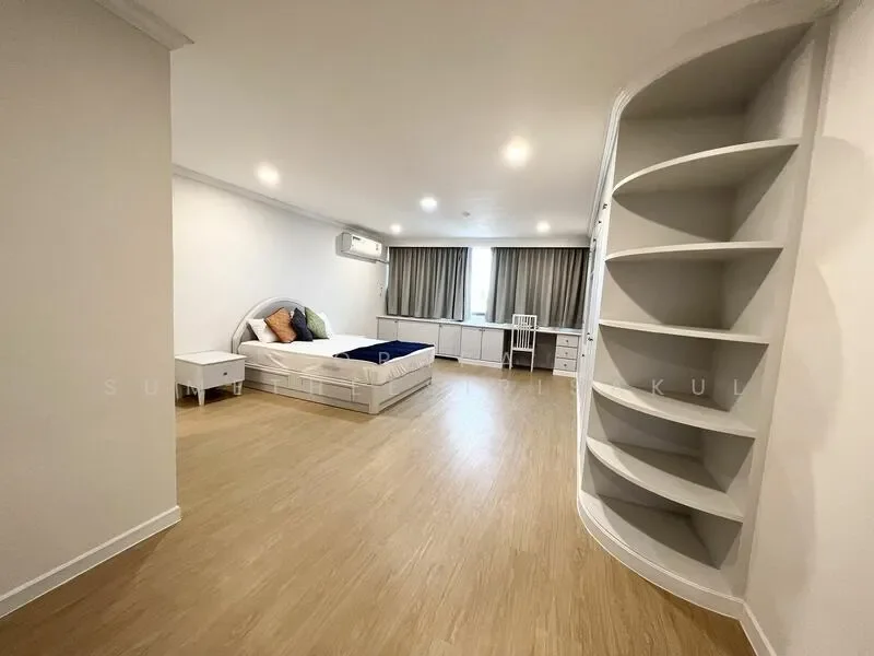 Gallery photo 9