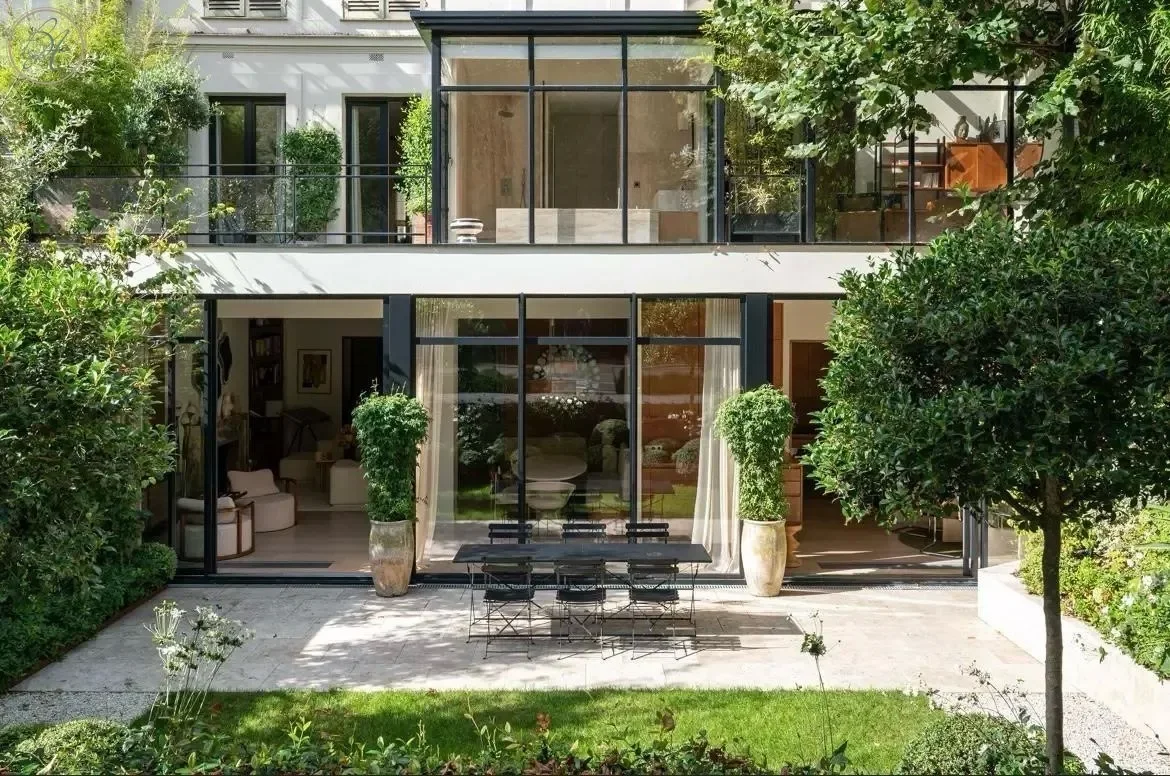 Paris, Île-de-France, France. - Photo 10