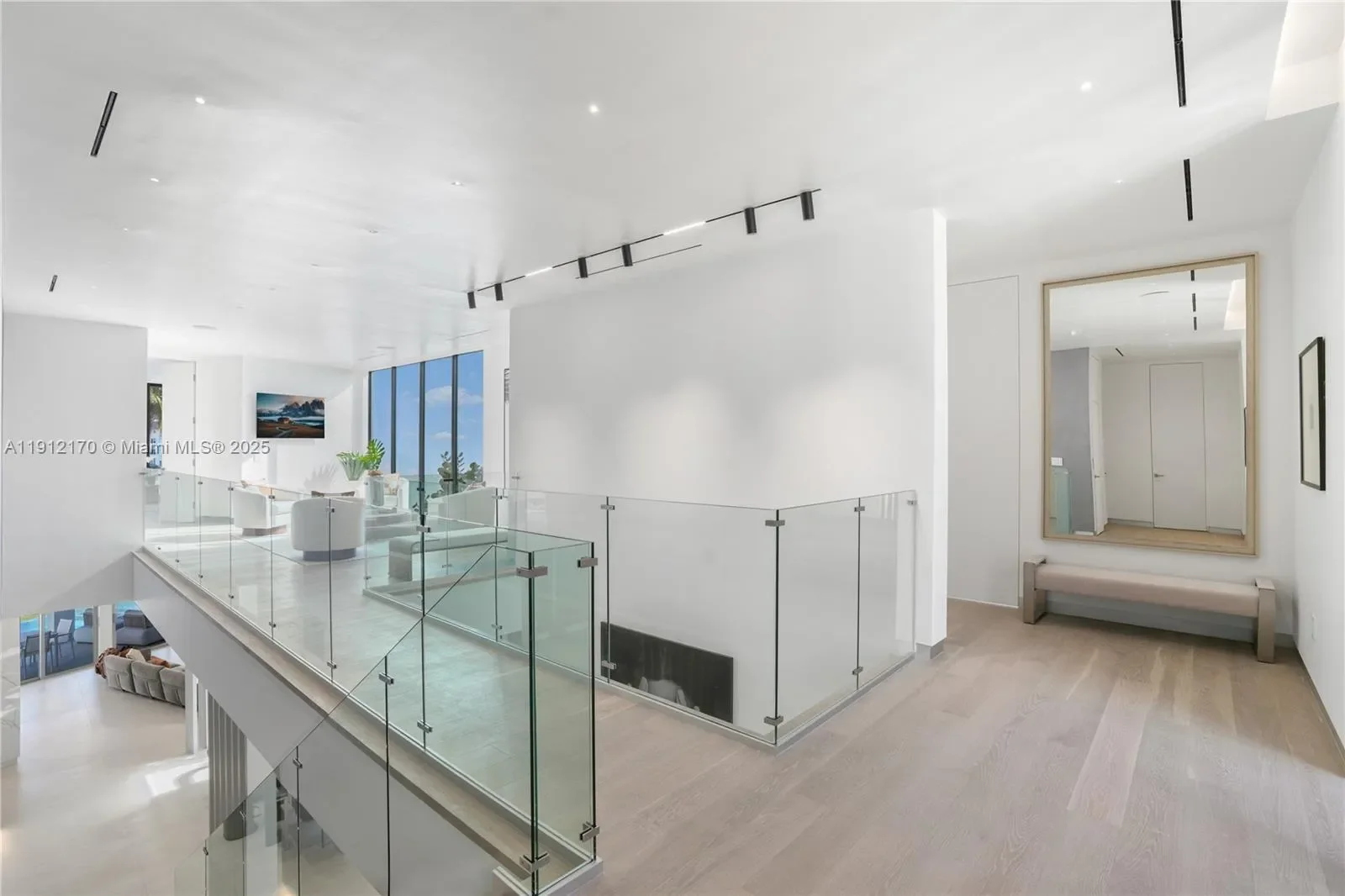 501 Palm Dr, Hallandale Beach, Florida, United States. - Photo 18