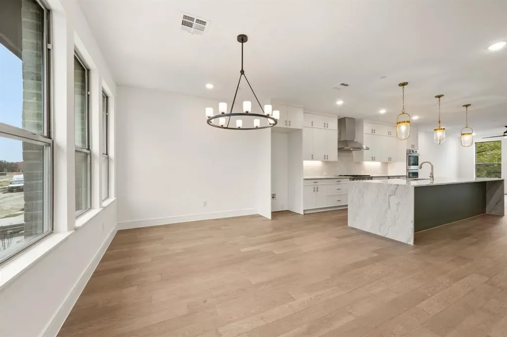 1344 Cherry Hills Lane, Irving, Texas, United States. - Photo 5