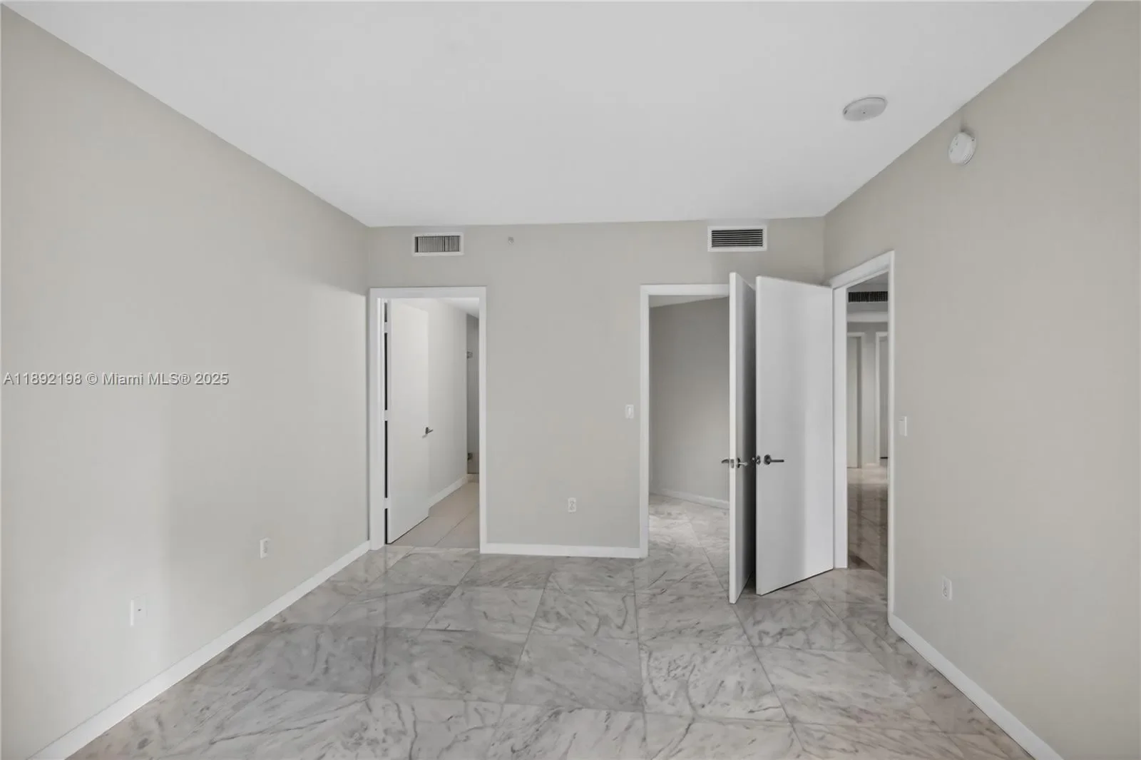1010 SW 2nd Ave 603, Miami, Florida, United States. - Photo 51