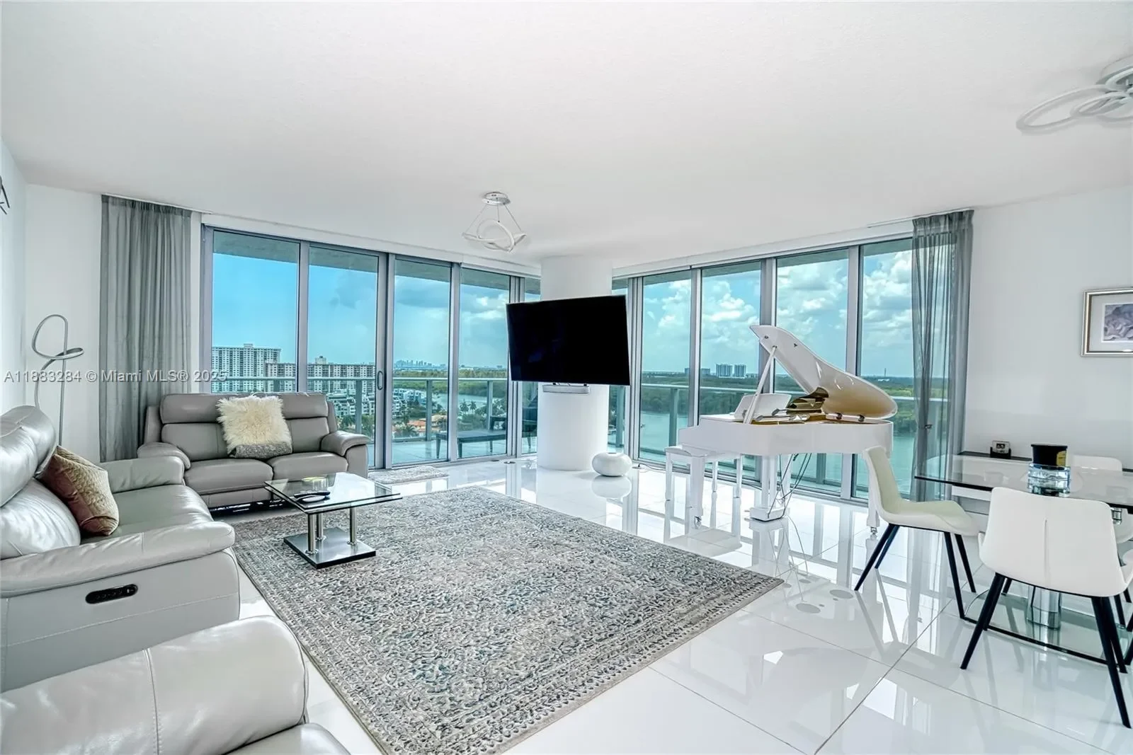 330 S Sunny Isles Blvd. 1502, Golden Beach, Florida, United States. - Photo 2