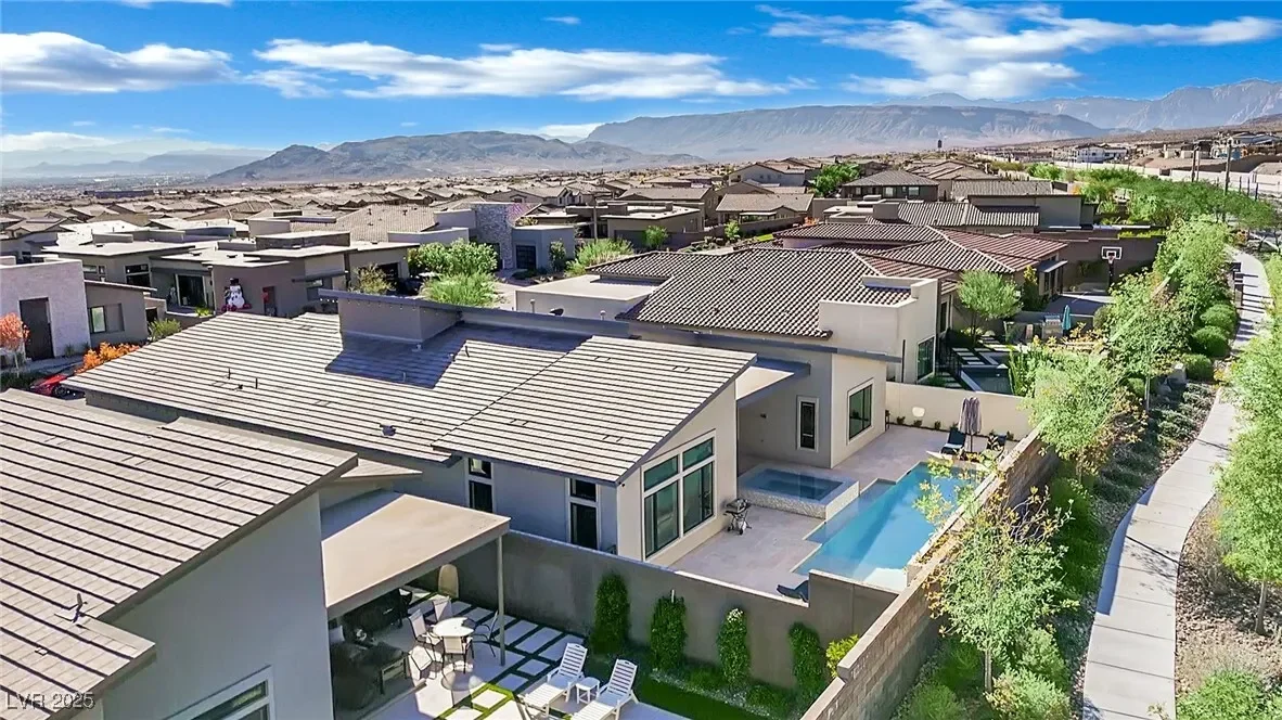 397 Highview Ridge Avenue, Las Vegas, Nevada, United States. - Photo 10