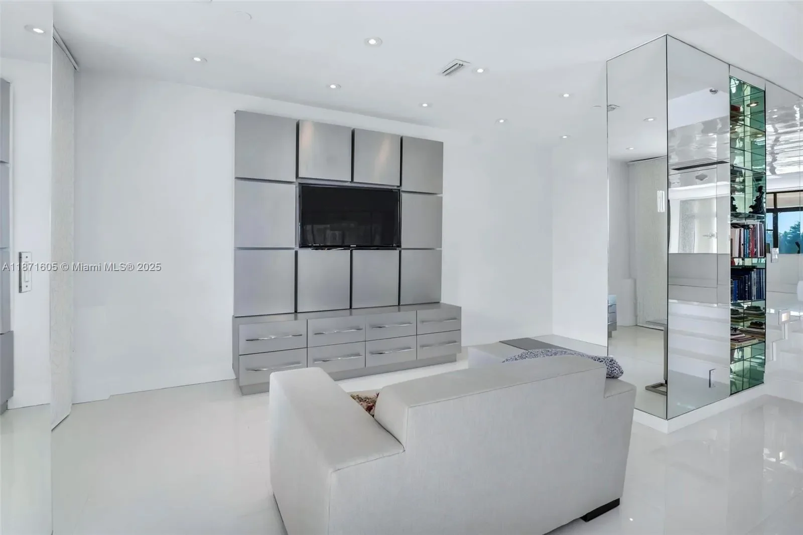 Gallery photo 6