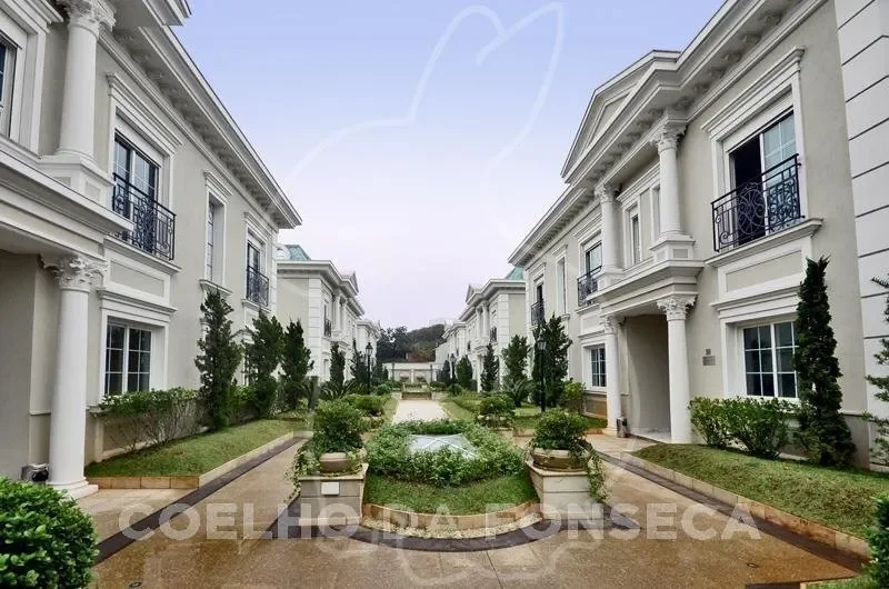 Exterior photo 2