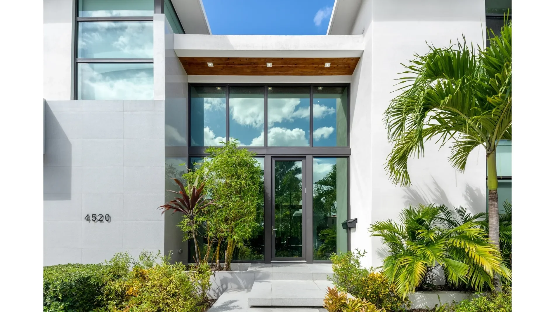 4520 N Meridian Ave, Miami Beach, Florida, United States. - Photo 8
