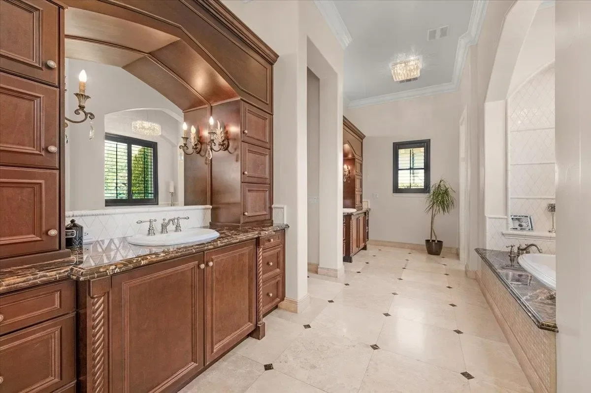 11350 Glencastle Way N, Fresno, CA 93730, Fresno, California, United States. - Photo 44