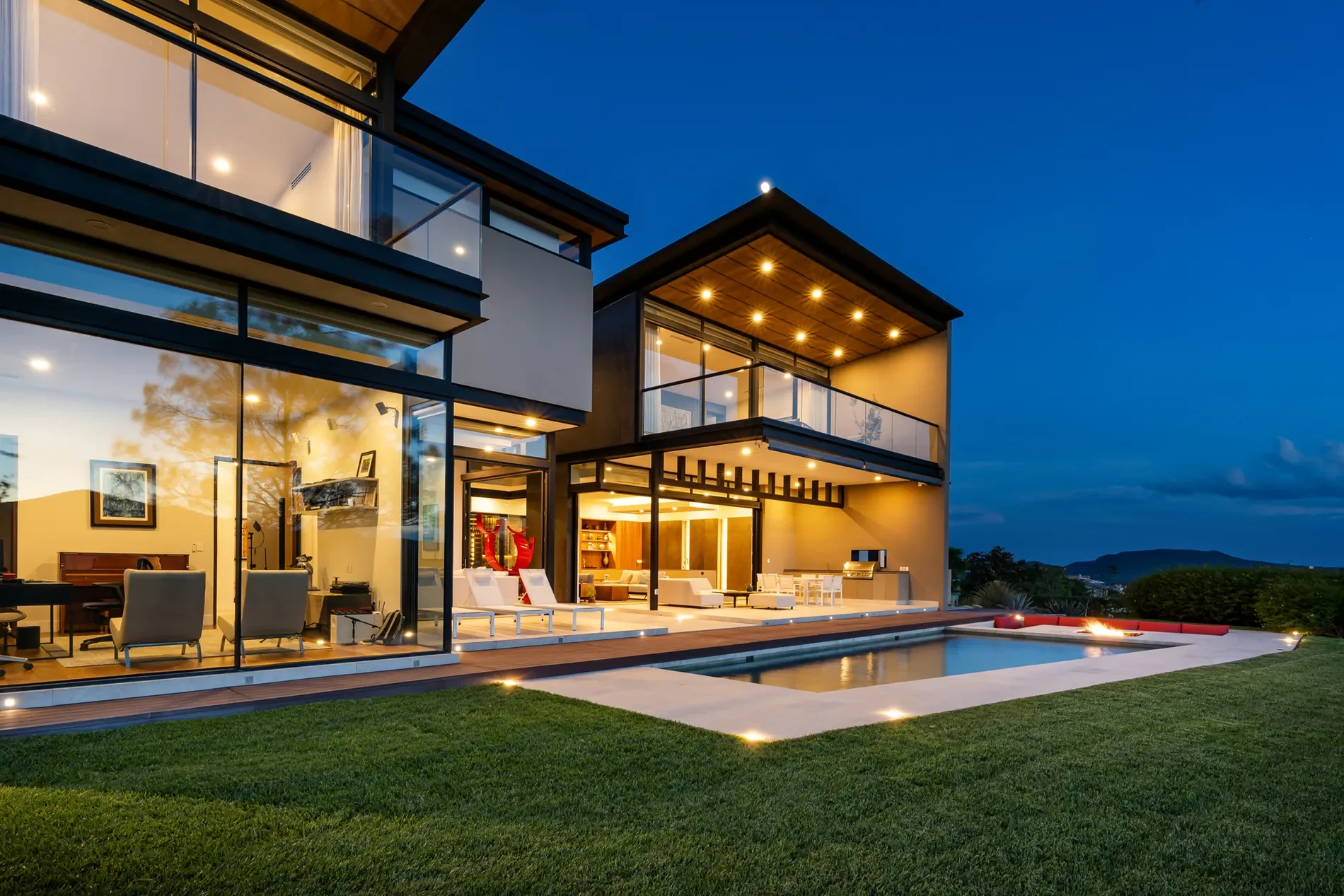 Exterior photo 6