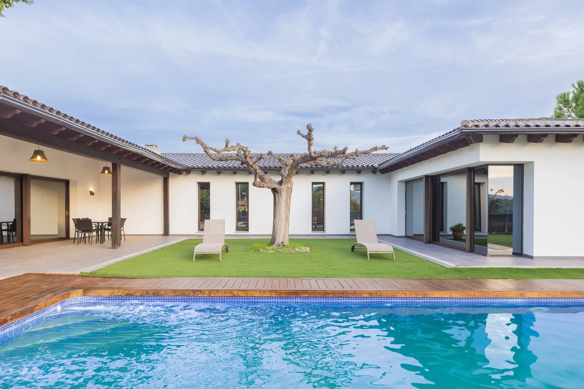 Exterior photo 12