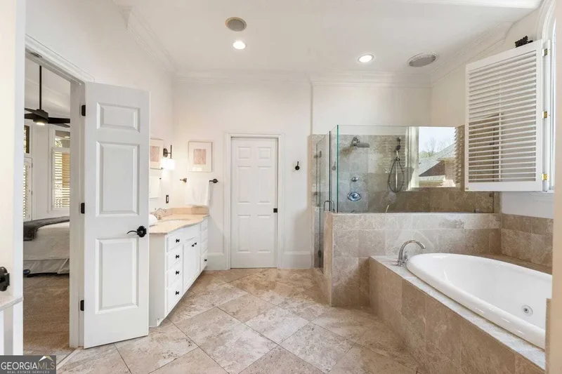 2250 Blackheath Trace, Alpharetta, Georgia, United States. - Photo 32
