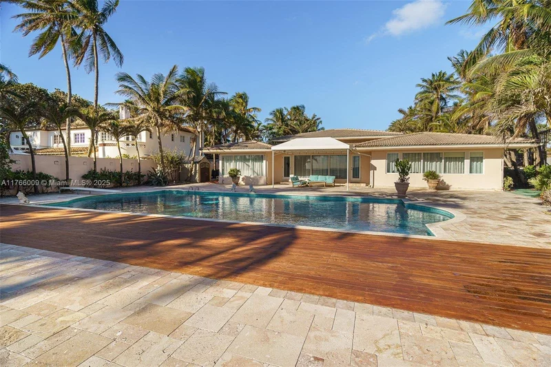 205 Ocean Blvd, Golden Beach, Florida, United States. - Photo 33