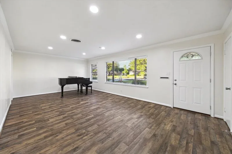 1309 Centennial Drive, Houston, Texas, United States. - Photo 6
