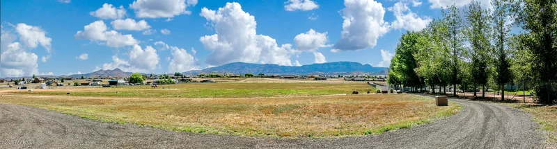 10450 N Poquito Valley Road, Prescott Valley, Arizona, United States. - Photo 2