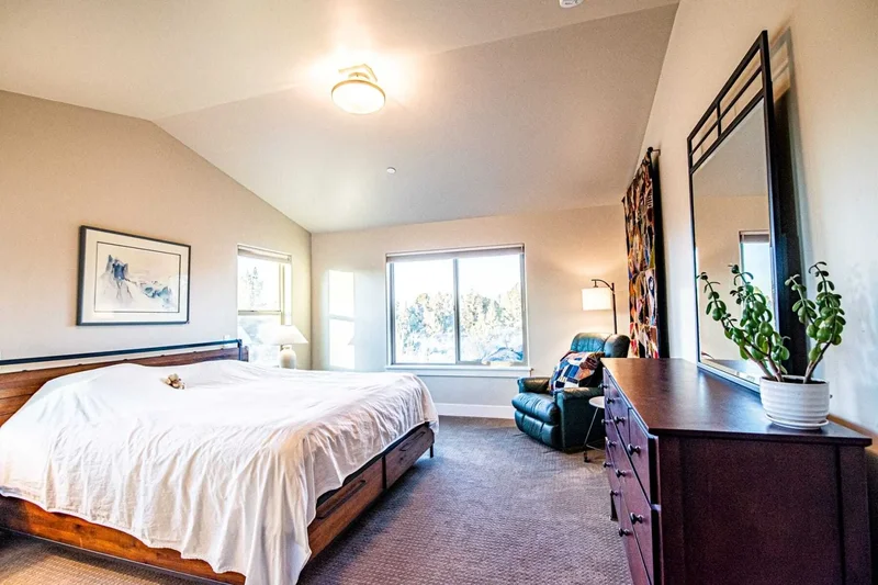 17901 SW Mount Hood Drive , Powell Butte, OR 97753, Powell Butte, Oregon, United States. - Photo 6