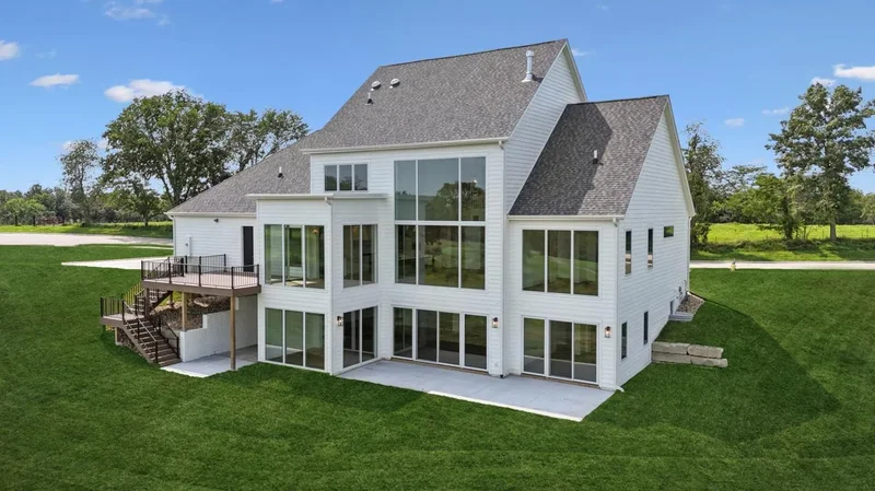 550 Harvest Road, Pella, Iowa, United States. - Photo 2