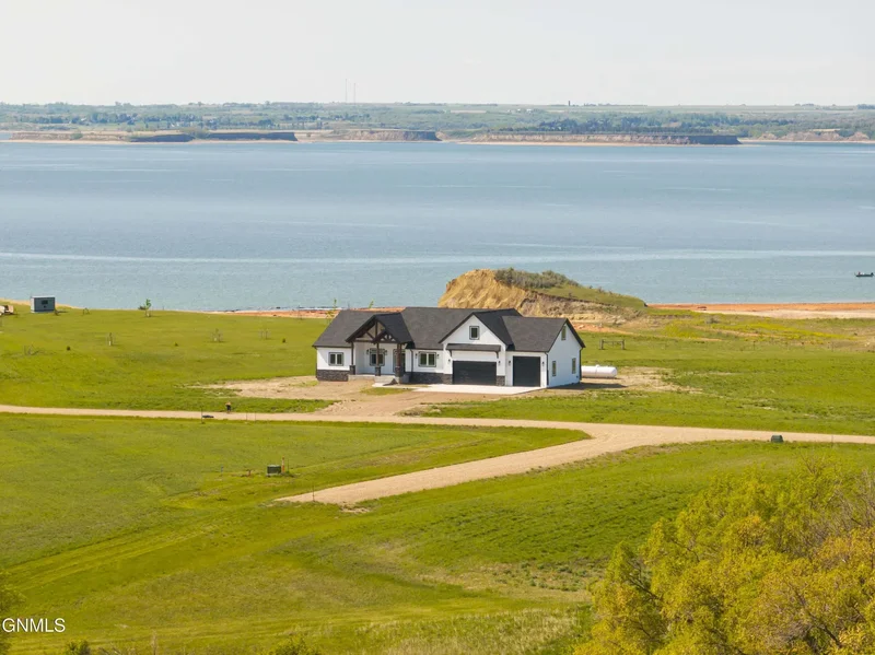 1265 42l Avenue Nw, Garrison, ND 58540, Garrison, North Dakota, United States. - Photo 2