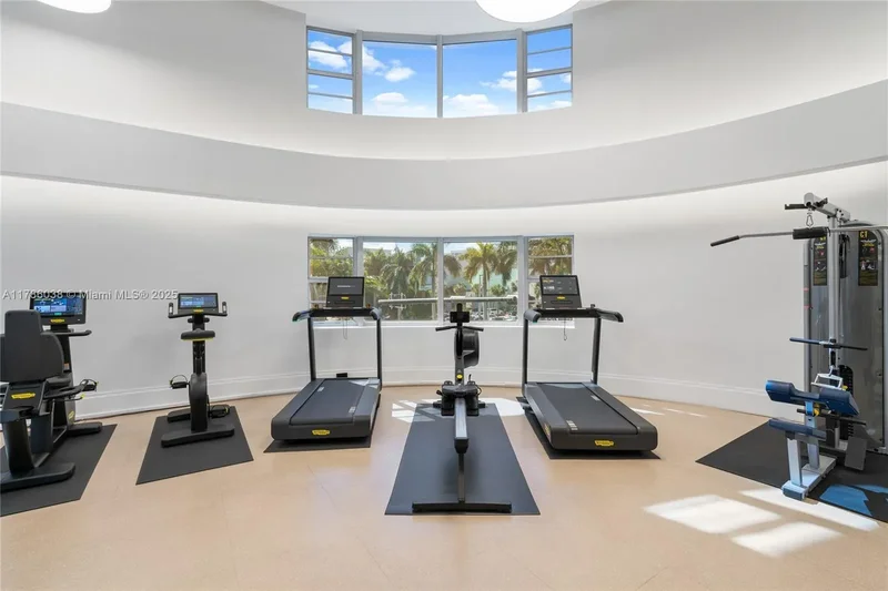 6901 Collins Ave 401, Miami Beach, Florida, United States. - Photo 19