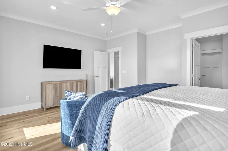 611 Third Street S, Carolina Beach, North Carolina, United States. - Photo 38