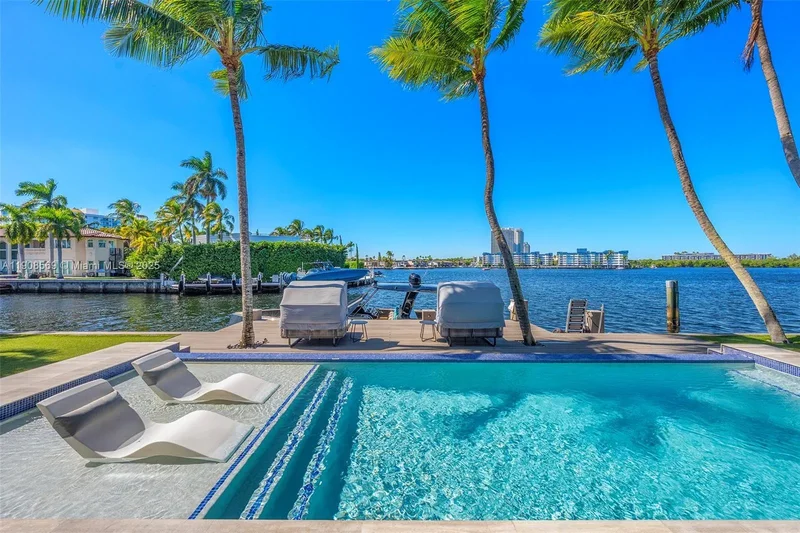 16470 NE 30th Ave, Golden Beach, Florida, United States. - Photo 87